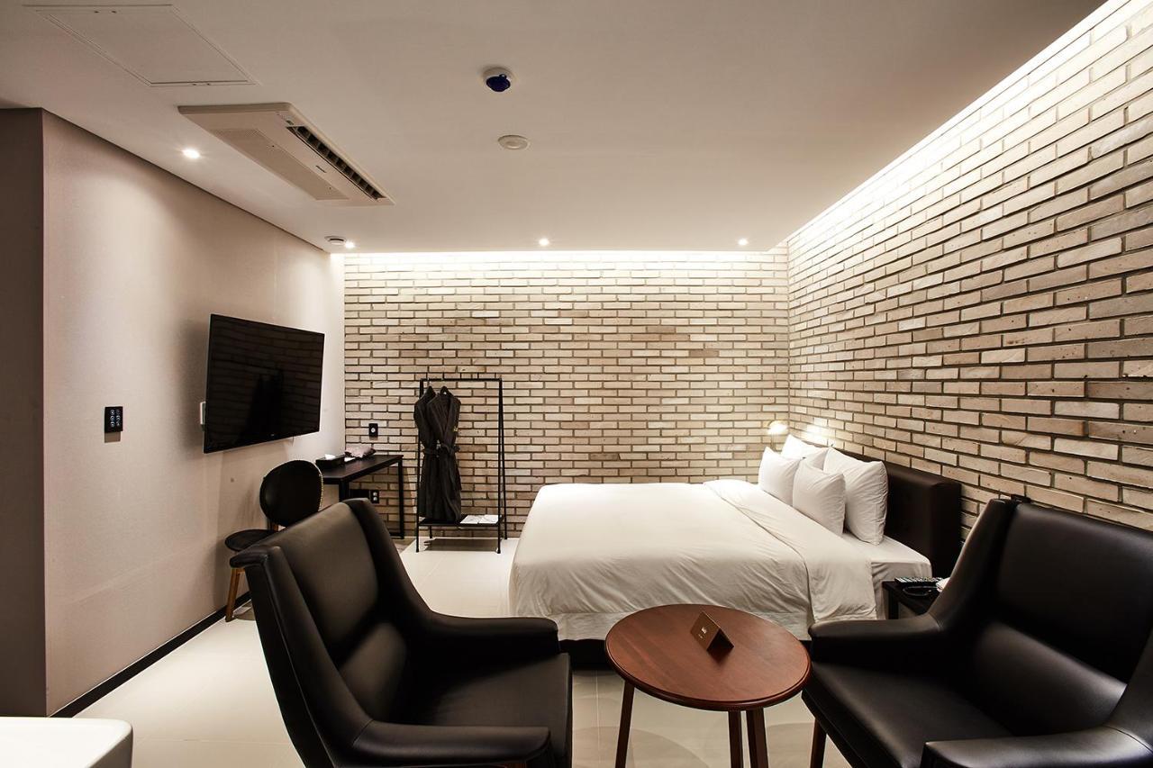 Hotel Wanted Incheon Exterior photo