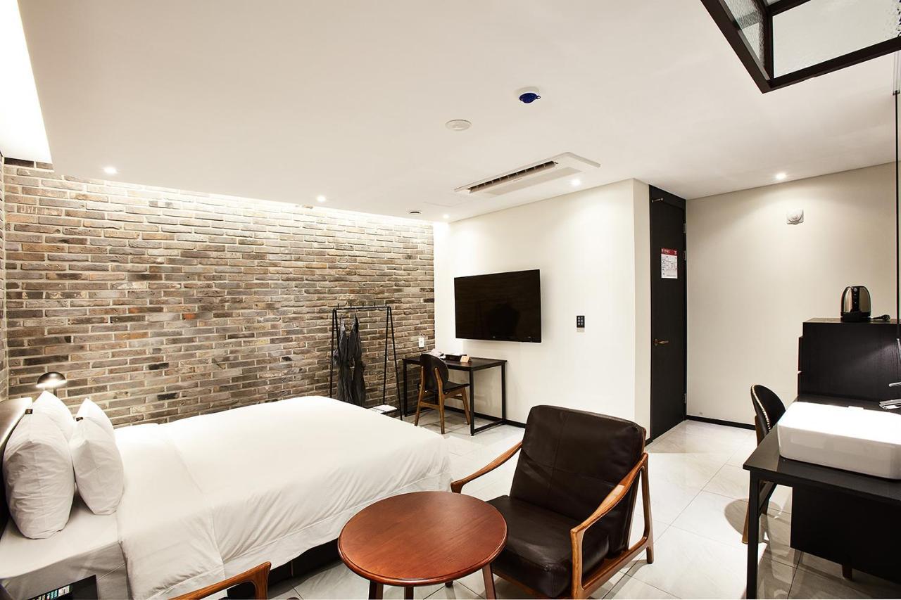 Hotel Wanted Incheon Exterior photo